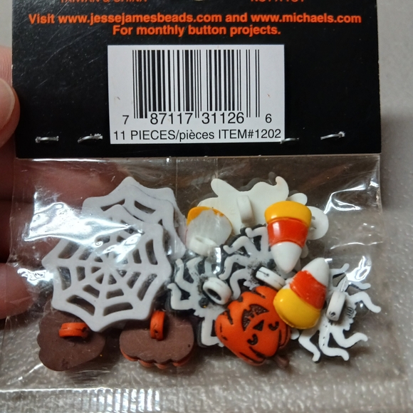 Dress It Up by Jesse James Halloween Shirt Button Set Spider Ghost Pumpkin Candy - Picture 4 of 9